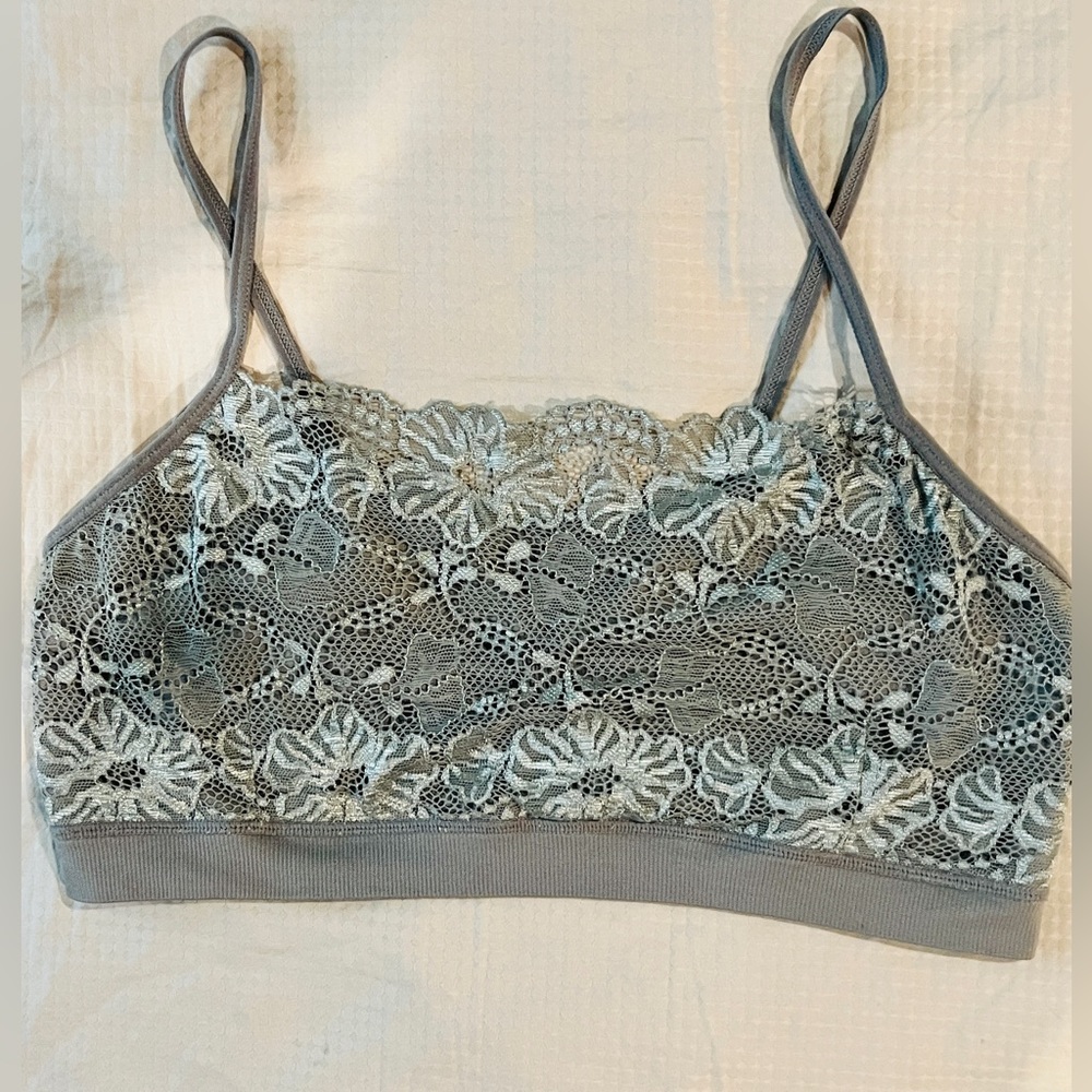 No Boundries Lace Bra / undershirt